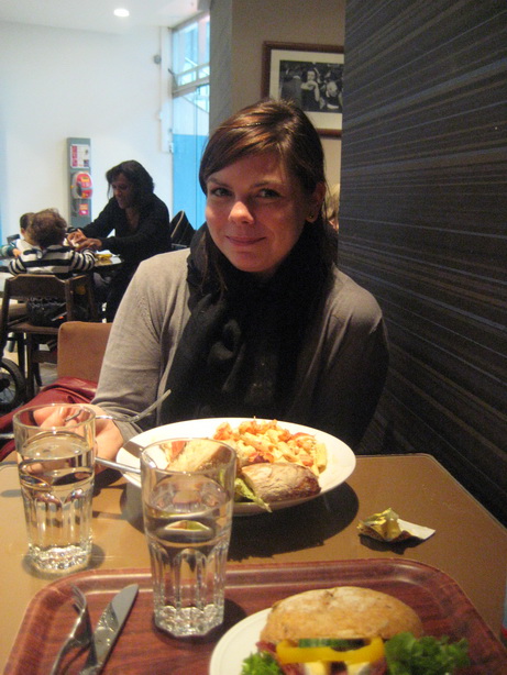 lunch ledsagare amatör- nära Stockholm lunch ledsagare amatör- nära Stockholm