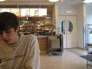 jakob-och-jag-fikar-pa-cafe-bigarra-i-vasteras-las