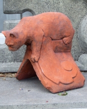 tn_CAT_RIDGE Tacknocksgargoyle med katt