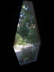 082