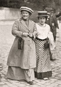 Zetkin_luxemburg1910